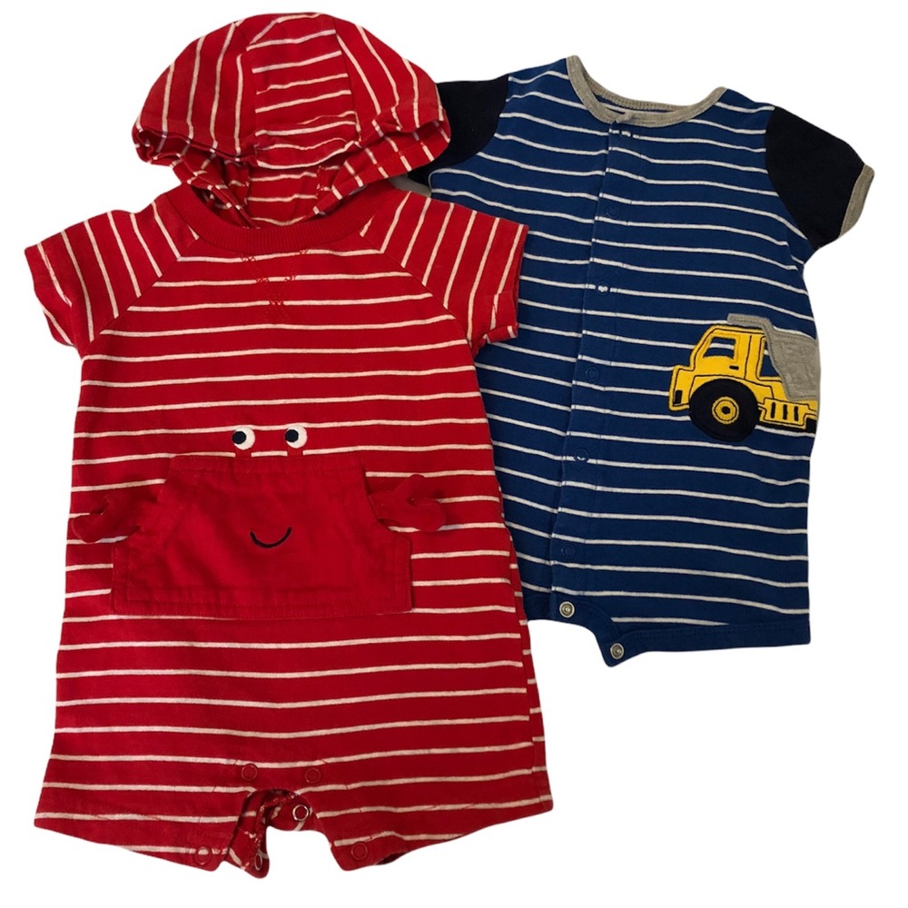 2 Carter’s rompers size 6 months